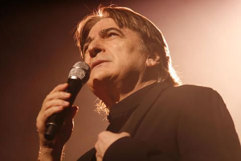 Serge-Lama-sur-scene_big.jpg